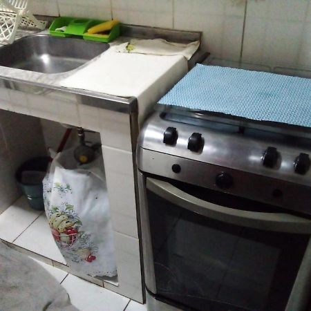 Kitinete Em Itanhaem Apartment Exterior foto